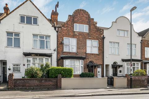 Melfort Road, Thornton Heath, Surrey, CR7