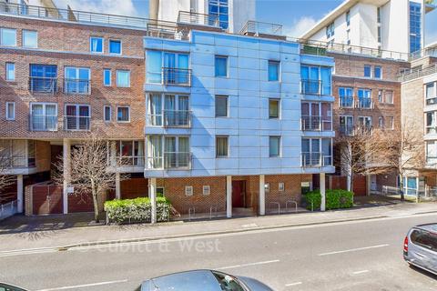 2 bedroom flat for sale, Hamburg House, Portsmouth PO1