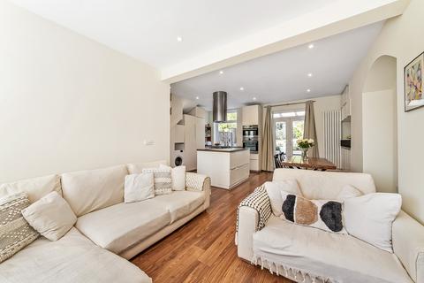 2 bedroom terraced house for sale, Baring Road, London, SE12