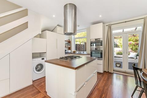 2 bedroom terraced house for sale, Baring Road, London, SE12