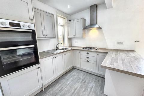 3 bedroom semi-detached house for sale, Oakbank Avenue, Exley Head, Keighley, BD22 7DY