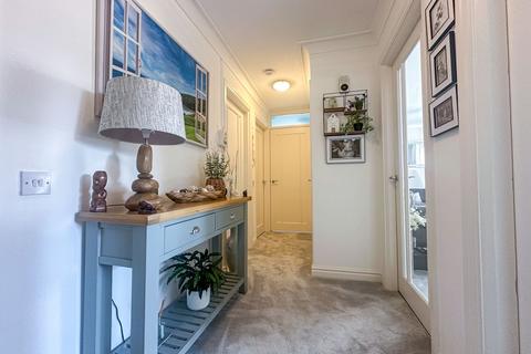 2 bedroom ground floor flat for sale, Brimstage Road, Heswall, CH60