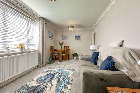 2 bedroom ground floor flat for sale, Brimstage Road, Heswall, CH60
