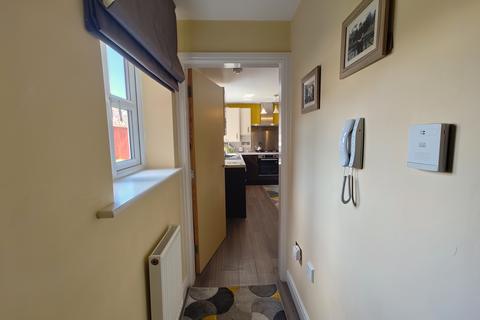 2 bedroom ground floor flat for sale, Charles Hayward Drive, Wolverhampton, West Midlands, WV4 6GB