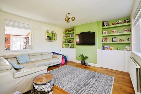 4 bedroom semi-detached house for sale, Bucknell Road, Bicester
