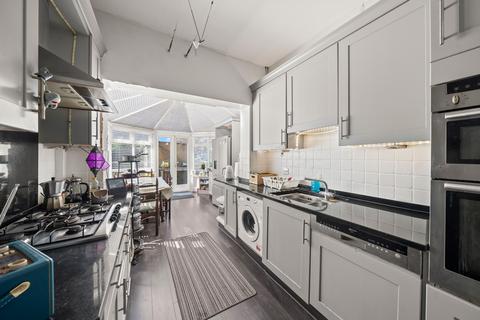 3 bedroom detached house for sale, Boscombe Road, Worcester Park KT4