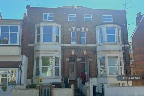 Studio to rent, Victoria Road North, Portsmouth, PO5
