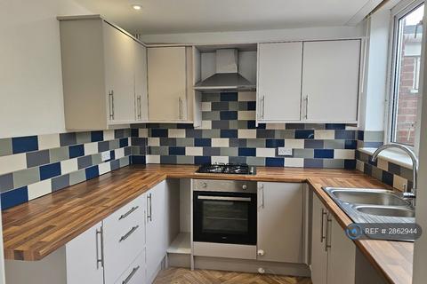 2 bedroom terraced house to rent, Magdalen Court, Broadstairs, CT10