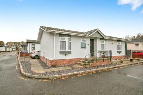 2 bedroom park home for sale, Oakleigh Residential Park, Clacton-on-Sea, CO16