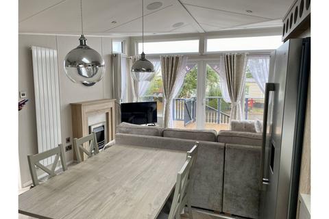 3 bedroom park home for sale, Kensington, Aberconwy Resort & Spa, LL32