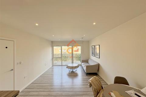 2 bedroom flat to rent, Foxglove Apartments, 80 Bittacy Hill, London, NW7