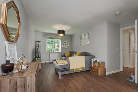 2 bedroom apartment to rent, Dove Lane, Chelmsford, CM2