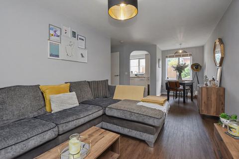 2 bedroom apartment to rent, Dove Lane, Chelmsford, CM2