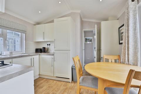 2 bedroom park home for sale, Lyndhurst Road, Christchurch