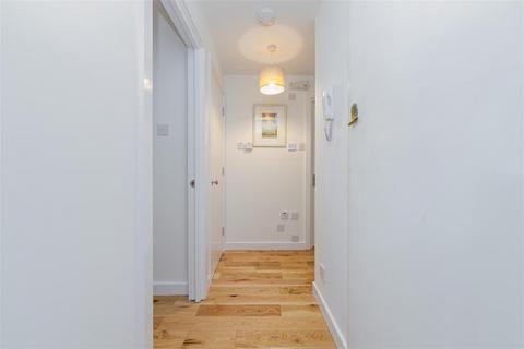 1 bedroom flat for sale, Byron Mews, Hampstead