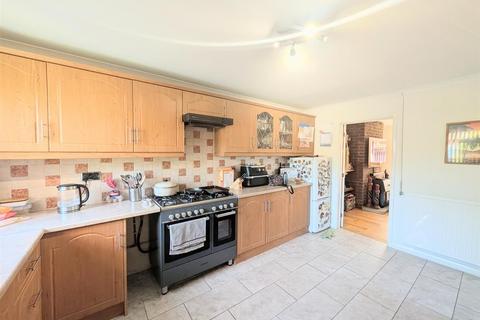 4 bedroom detached house for sale, Hamilton Road, Bishopstoke, Eastleigh