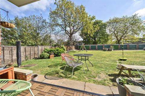 2 bedroom flat for sale, Oaklands Road, Bromley