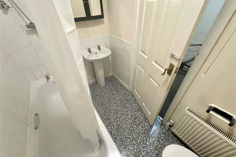 3 bedroom apartment to rent, Wimborne Road, Bournemouth, Dorset, BH9