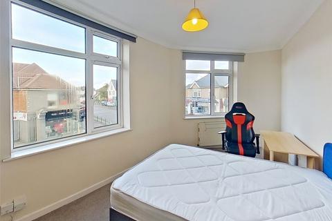 3 bedroom apartment to rent, Wimborne Road, Bournemouth, Dorset, BH9