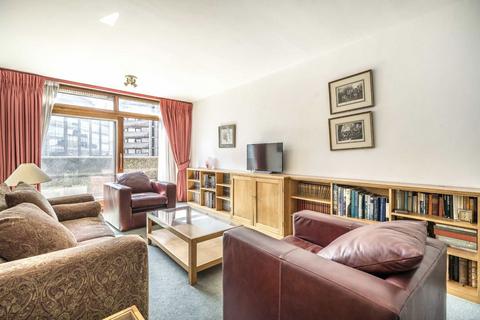 3 bedroom flat for sale, Barbican, London EC2Y