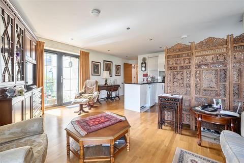 2 bedroom apartment for sale, Abbey Court, Tavistock