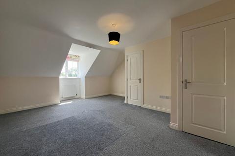 4 bedroom semi-detached house for sale, Skye Close, Peterborough PE2