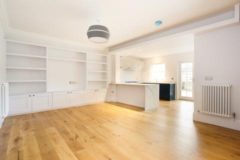 2 bedroom apartment to rent, Kings Road Windsor SL4