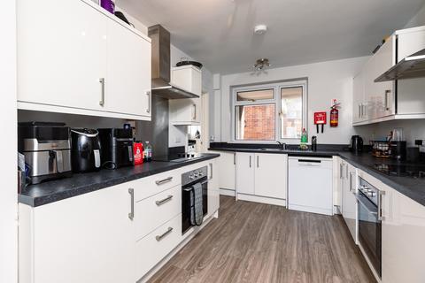 6 bedroom house of multiple occupation for sale, Savery Close, Norwich NR5