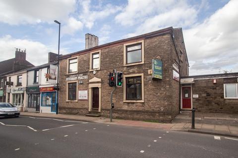 3 bedroom flat for sale, High Street, Lees OL4