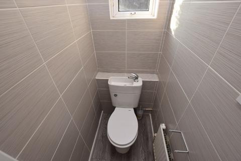 1 bedroom in a house share to rent, Overstone Road, Northampton NN1