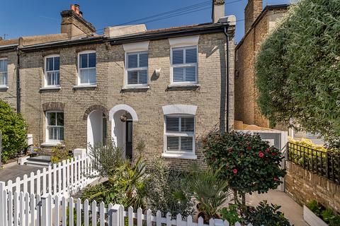 Thornton Road, London, SW19