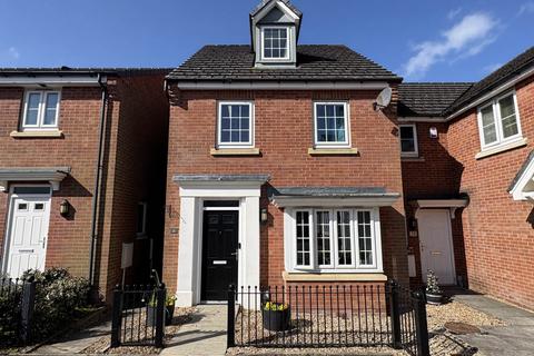 3 bedroom semi-detached house for sale, The Fairways, Royton
