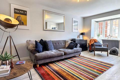 3 bedroom semi-detached house for sale, The Fairways, Royton