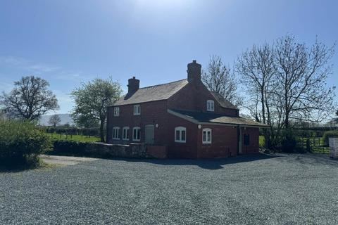 4 bedroom detached house to rent, Four Crosses, Llanymynech, Powys