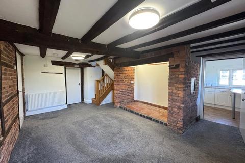 4 bedroom detached house to rent, Four Crosses, Llanymynech, Powys