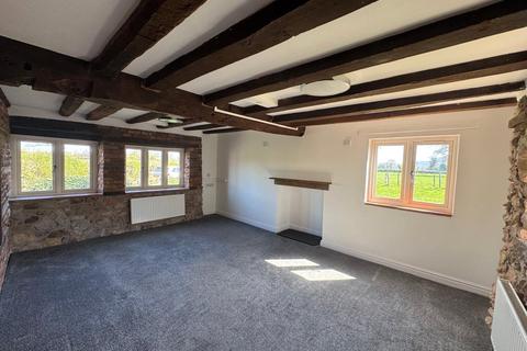 4 bedroom detached house to rent, Four Crosses, Llanymynech, Powys