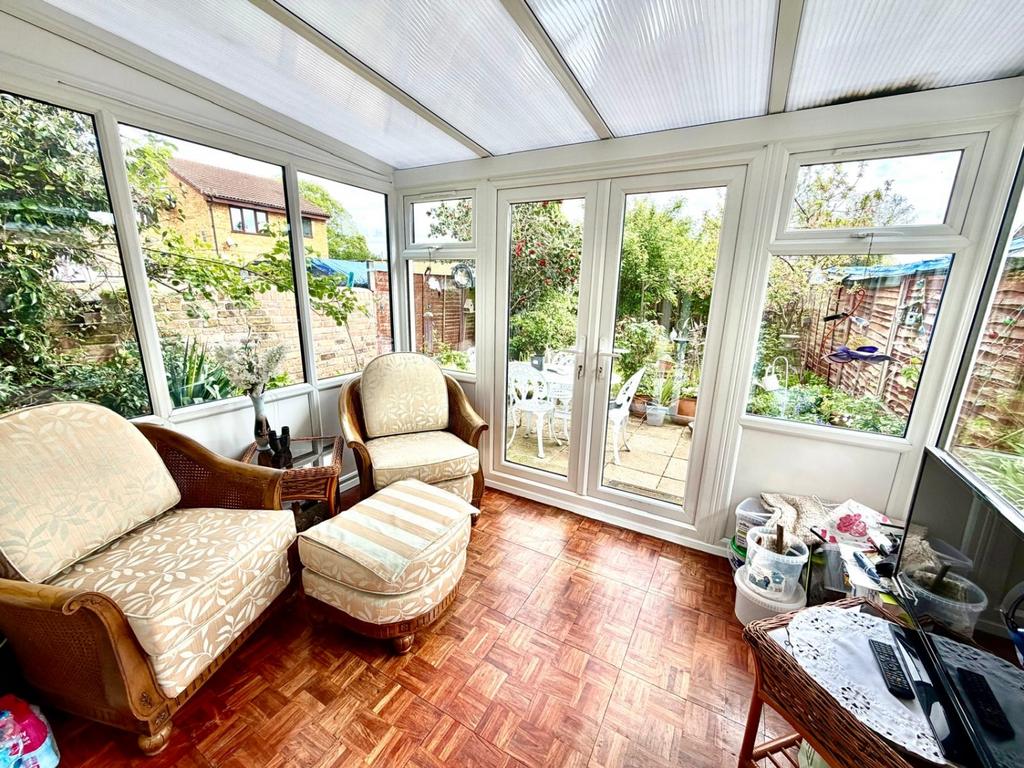 Riverside Place Stanwell, Middlesex, TW19 - View 5