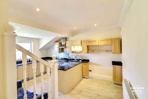 2 bedroom apartment for sale, Nightingale Court, Nightingale Walk, Burntwood, WS7 9QR - No Upward Chain