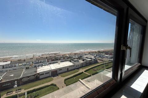 2 bedroom flat for sale, 35-37 Marina, Bexhill on Sea TN40