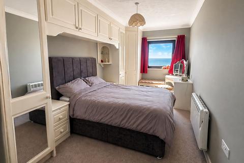 2 bedroom flat for sale, 35-37 Marina, Bexhill on Sea TN40