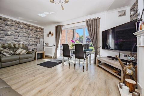 3 bedroom terraced house for sale, Sheephouse Road, Hemel Hempstead