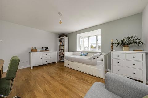 Studio for sale, Kilberry Close, Isleworth