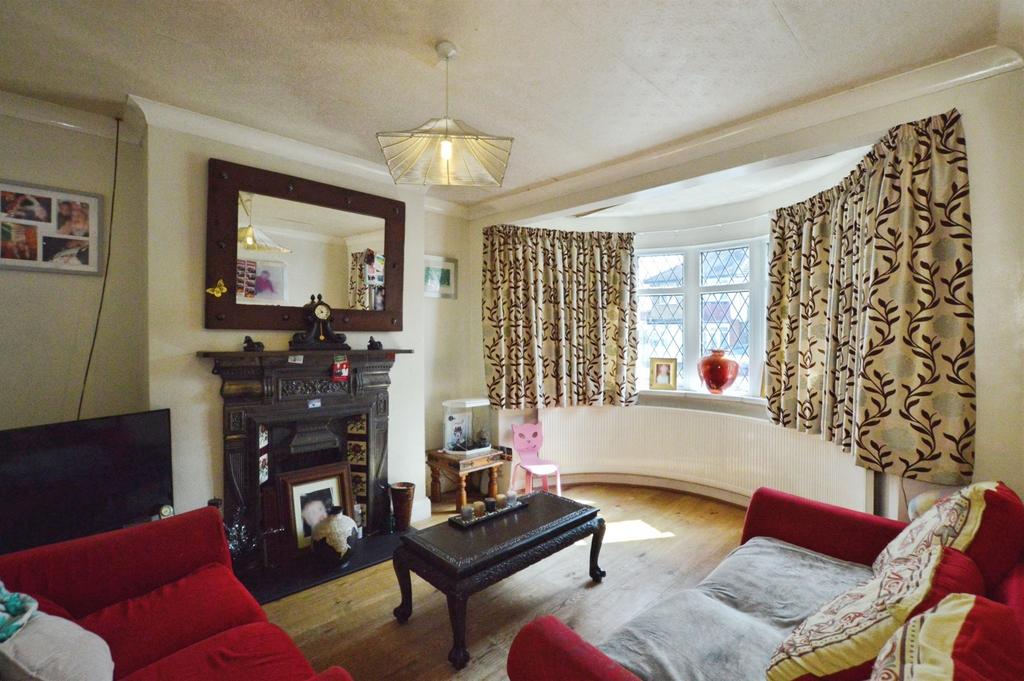 House in London, London Borough of Harrow - View 2