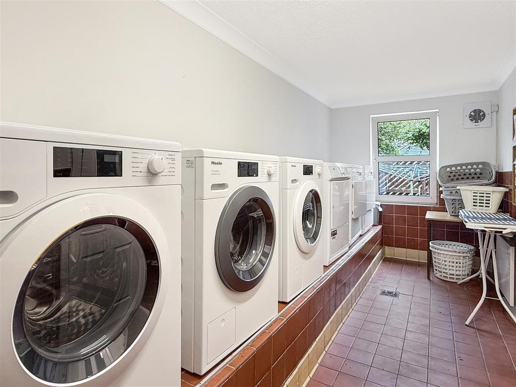 Utility room, utility