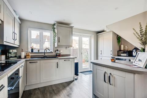 3 bedroom end of terrace house for sale, Stocks Lane, Carterton