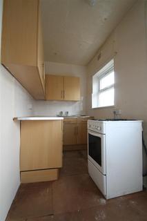 4 bedroom terraced house to rent, Leighton Avenue, London