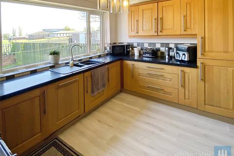 3 bedroom semi-detached house for sale, Edge Lane, Thornhill, Dewsbury, WF12