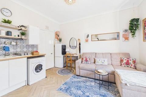 undefined, St Peters Place, Milne Street, Perth PH1