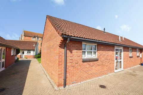 2 bedroom bungalow for sale, Monks Way, Burnham-on-Sea TA8