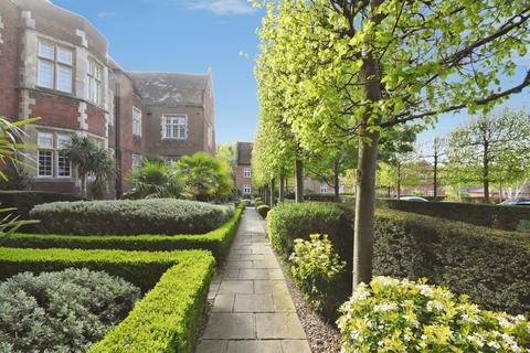 1 bedroom apartment for sale, The Galleries, Warley, BRENTWOOD